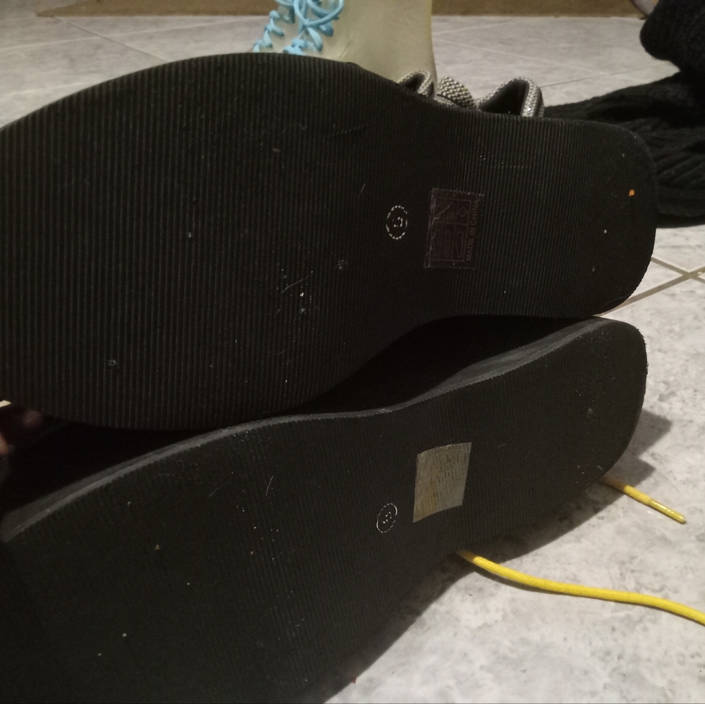Platform boot - Picture 2 of 2